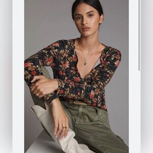 Anthropologie Pilcro and the Letterpress split neck top, XSP.